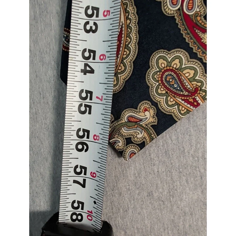 Sutter And Grant Blue Paisley Tie 3 3/4 Wide x 56 1/2 Long 100% Silk Made In USA